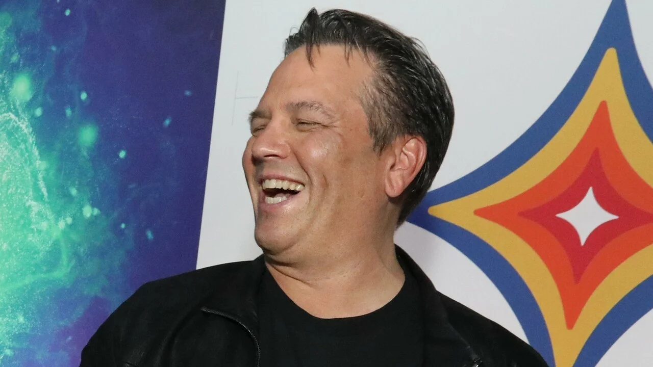 E-mail revela que Phil Spencer da Microsoft anda stalkeando o PlayStation