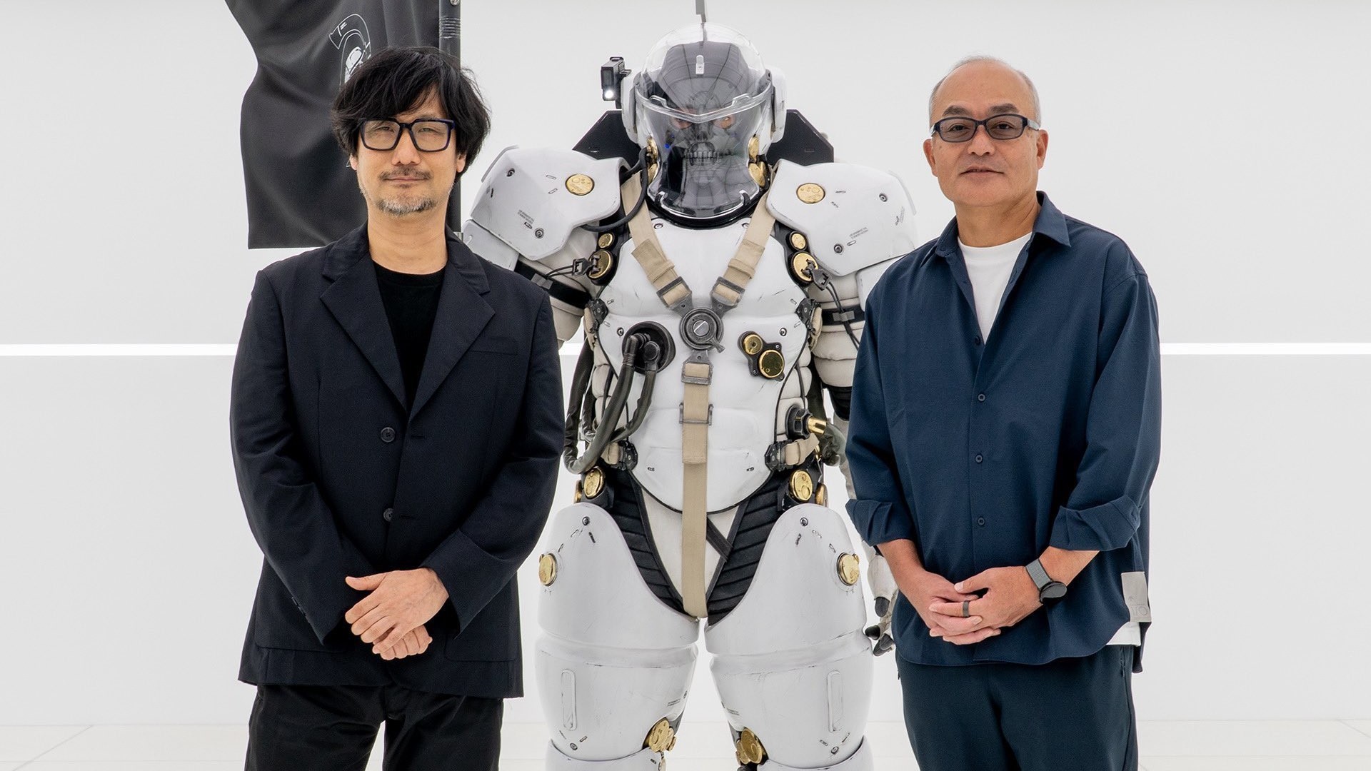 Hiroki Totoki, CEO da Sony, visita Hideo Kojima em evento sobre Physint