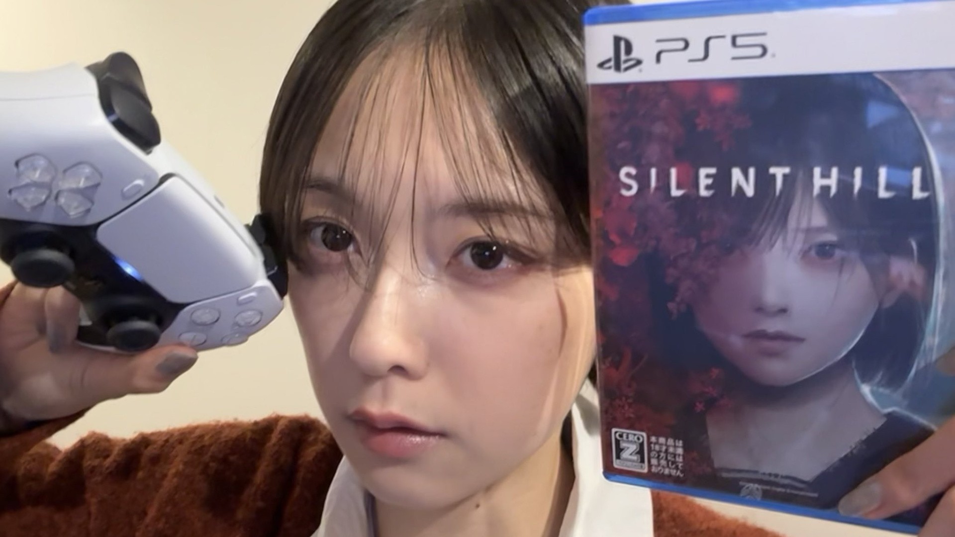 Atriz de Silent Hill F viraliza ao jogar aclamado game de horror