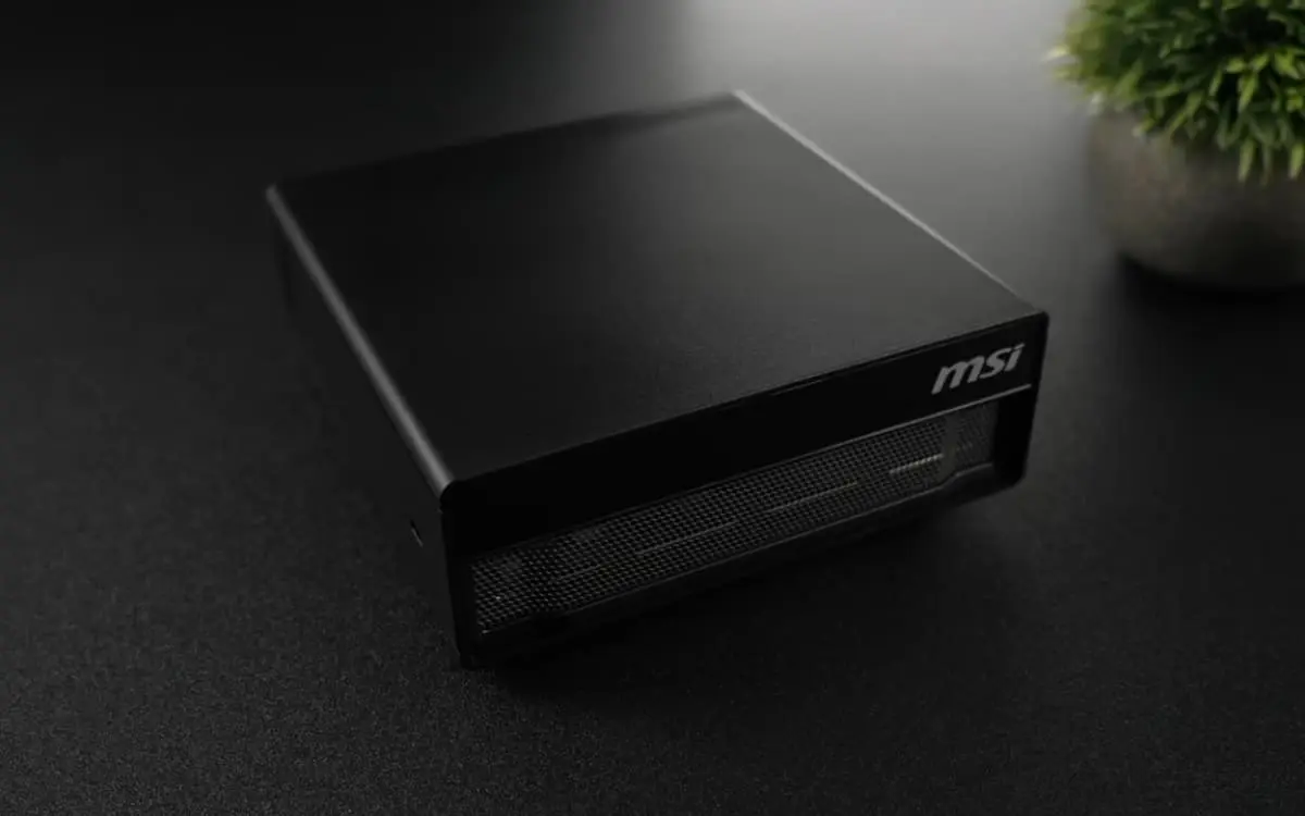 NVIDIA DGX Spark emula Cyberpunk 2077 e jogos de PS3 e Xbox